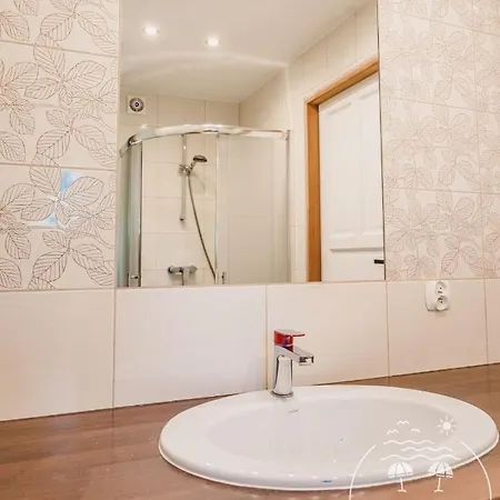 Kaper - Nad Morzem بيت خشبي *